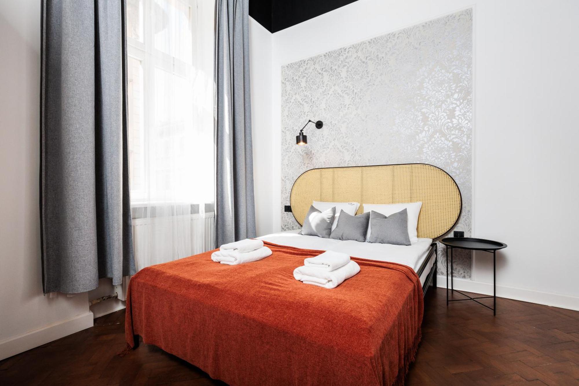 Krupnicza Modern Old Town Apartments - By Upstairs クラクフ エクステリア 写真